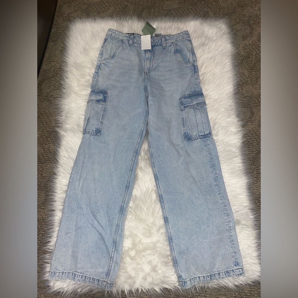 NWT H&M DIVIDED 90’s Baggy Cargo Carpenter Jeans Y2K Vibes - Size 8 Regular